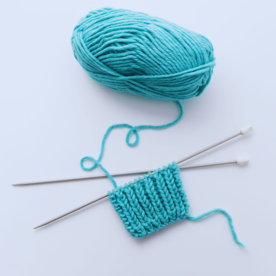 Comment rabattre une maille en tricot