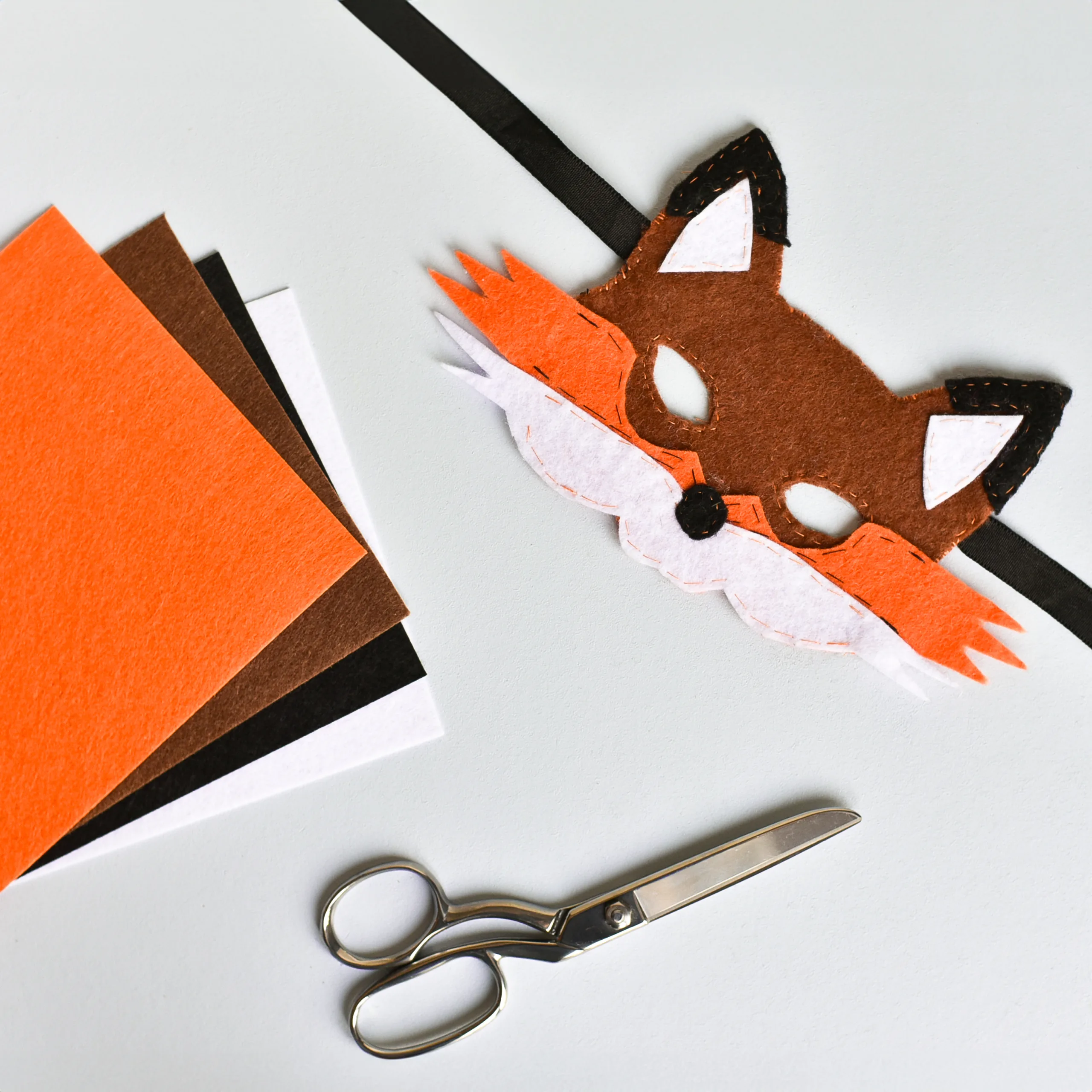 DSC_3926-2Insta Tuto réaliser son masque en feutrine renard