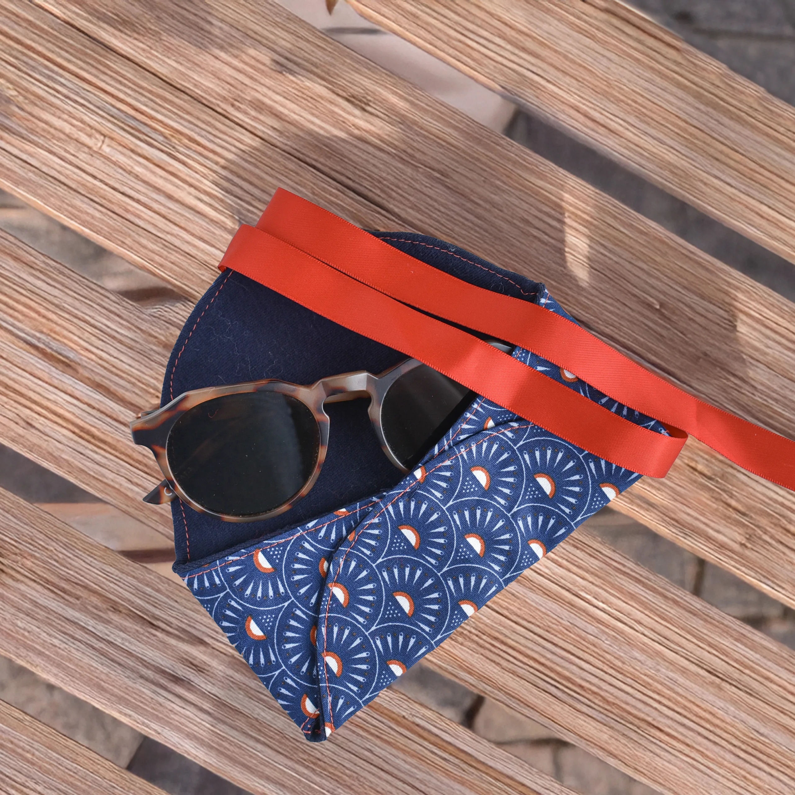 DSC_9447-2Insta Tuto réaliser une pochette à lunettes pour la fête des mères