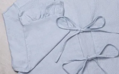 Comment transformer une chemise en blouse à nœuds ?